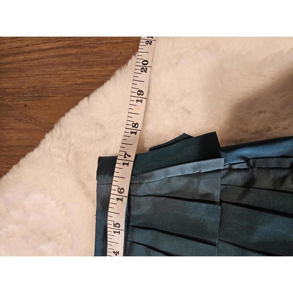 Doncaster Collection Pleated Skirt - Size 6 - Picture 6 of 7